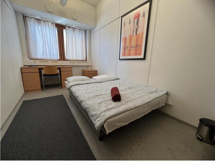 Office House Services 219 Hostelli